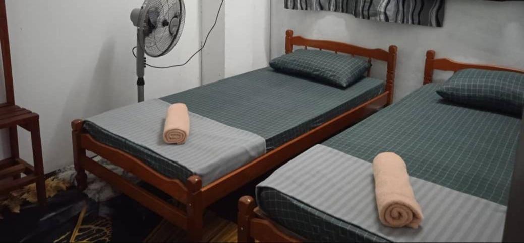 La Wood Homestay Near Kuala Besut Jetty Kampung Kuala Besut Exterior foto
